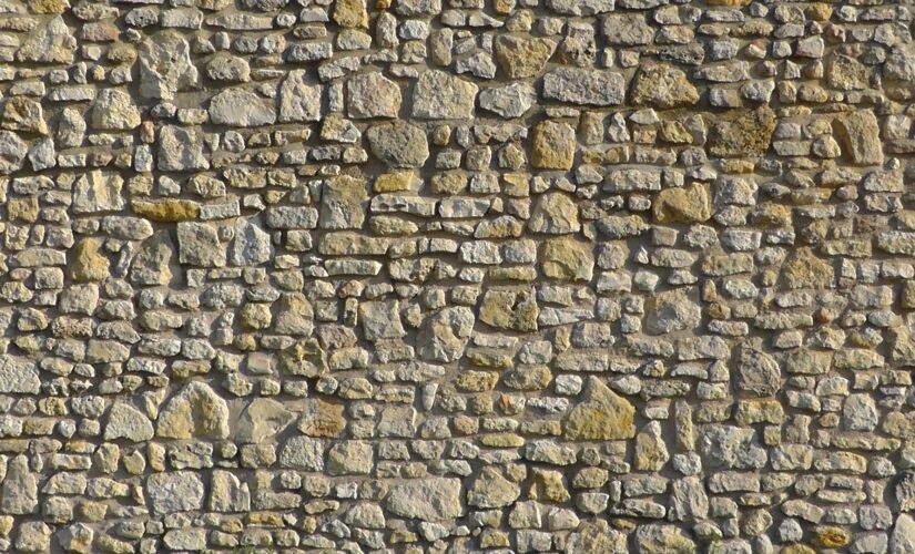 Enduit imitation pierre : prix, types, pose