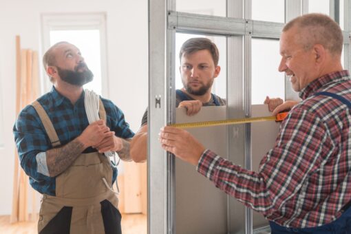 Doublage placostil : choisir l’isolant et installer la cloison