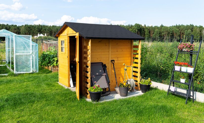 Comment éviter légalement de payer de taxe sur les abris de jardin ? 2 astuces