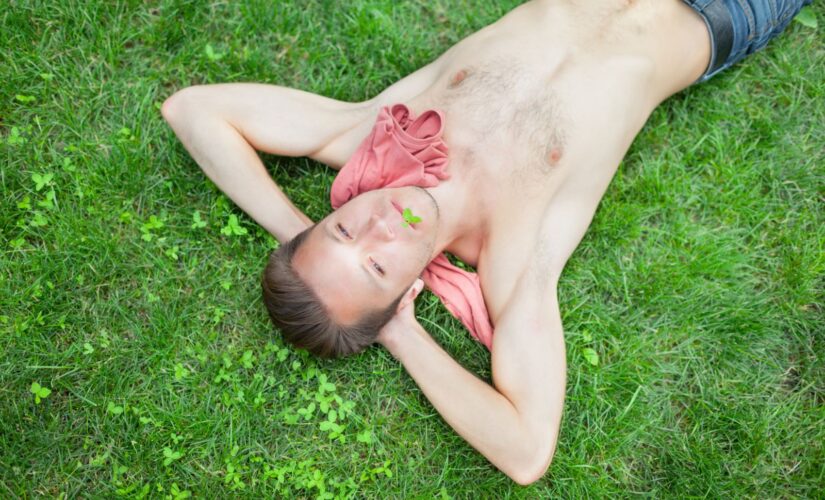 Vous aimez vous promener nu(e) chez vous ? Ce petit plaisir pourrait vous coûter jusqu’à 30 000€