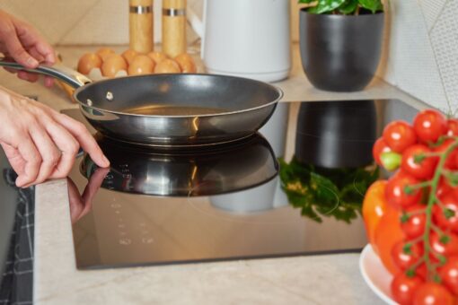 Comment reconnaitre une plaque vitrocéramique ou induction? Les principales différences