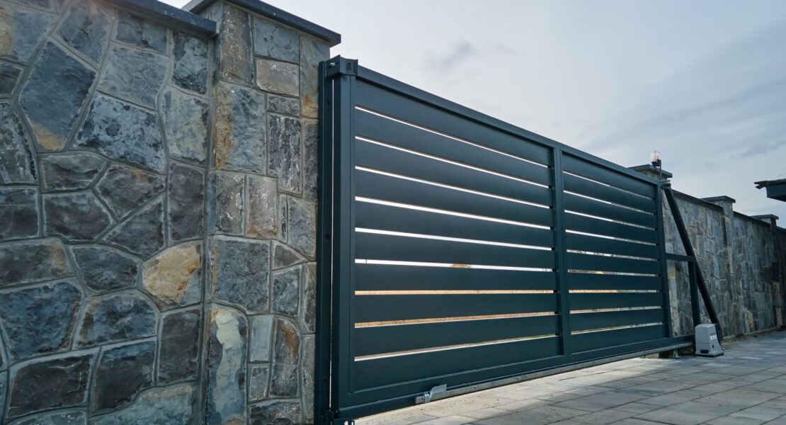 Portail sur mesure : quand et pourquoi faire ce choix ?
