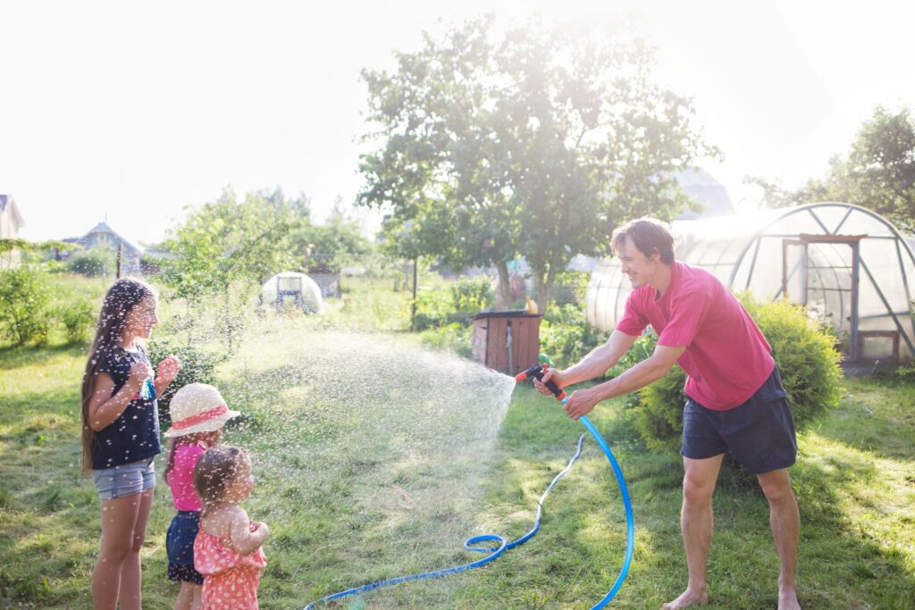 Augmenter pression tuyau arrosage famille